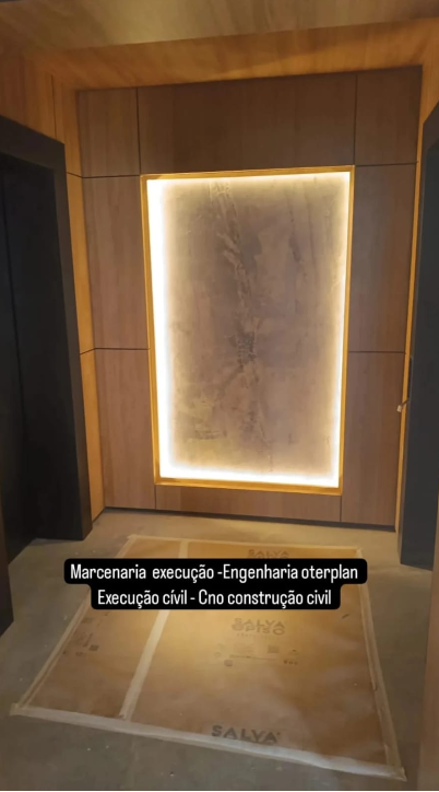 Marcenaria iluminada & nicho