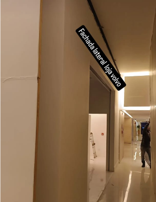 Fachada lateral em execução